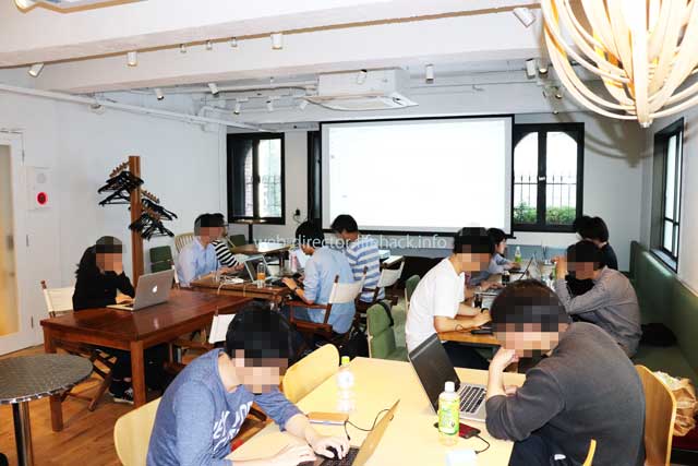 ポテパンキャンプのプログラミングスクール生の学習の様子の写真