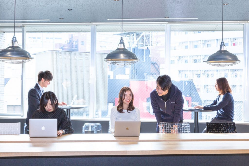 テックキャンプの学習風景の様子がわかる写真